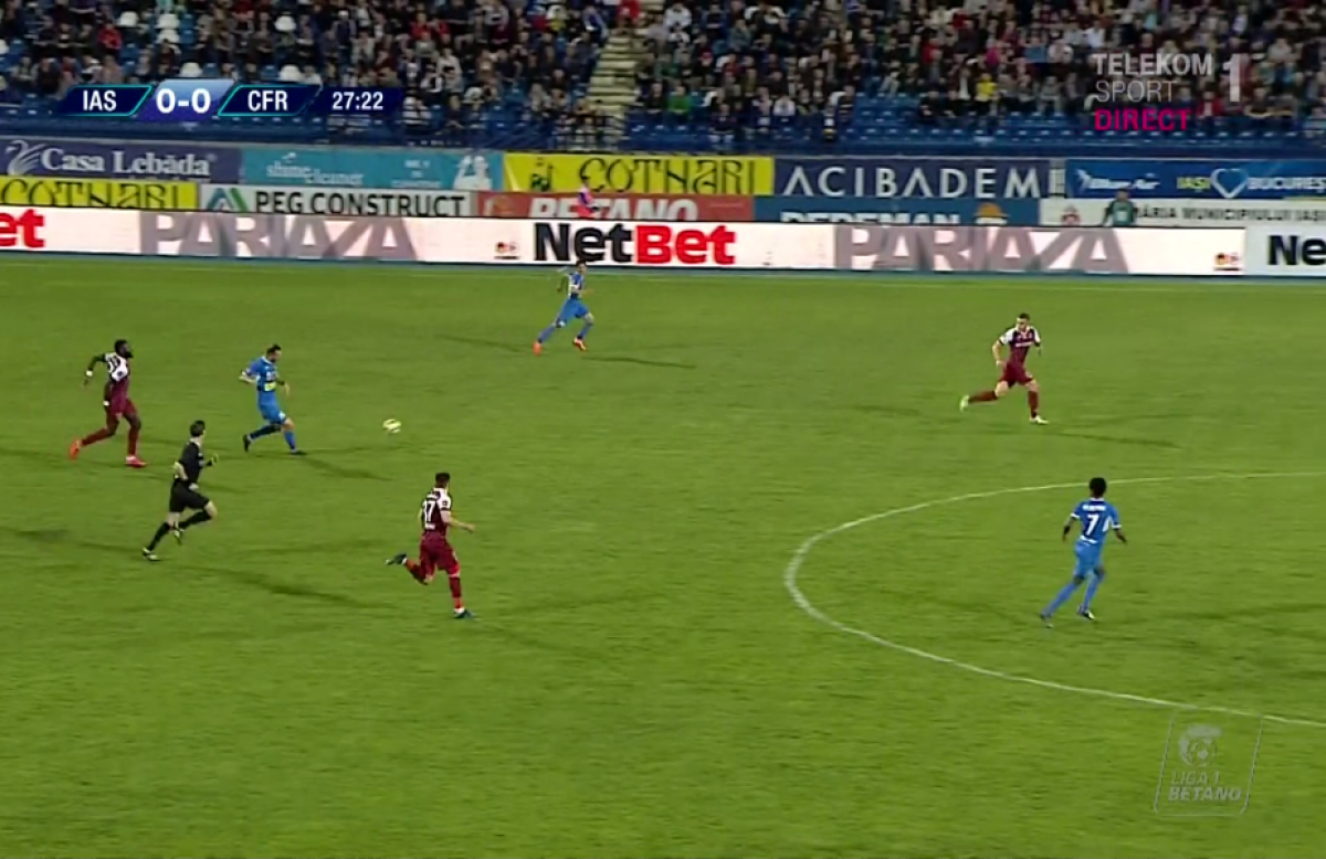 VIDEO FOTO Coincidență incredibilă în Liga 1 » Doi jucători s-au rupt la aceeași fază, fără să se atingă! Probleme mari pentru Dan Petrescu