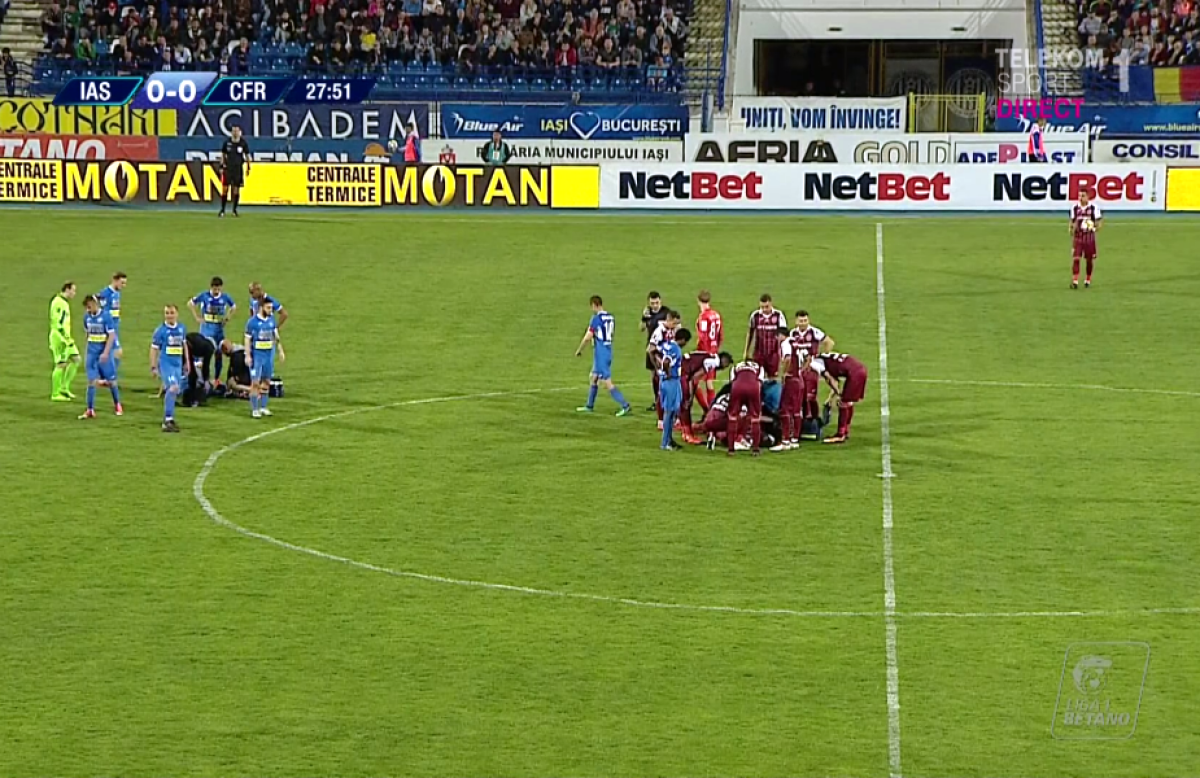 VIDEO FOTO Coincidență incredibilă în Liga 1 » Doi jucători s-au rupt la aceeași fază, fără să se atingă! Probleme mari pentru Dan Petrescu