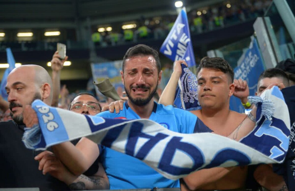VIDEO + FOTO » FA-BU-LOS! Nebunie la Napoli după victoria cu Juventus! 20.000 de fani au făcut show la aeroport și în oraș: "Mamma mia, așa ceva nu am văzut în viața mea"