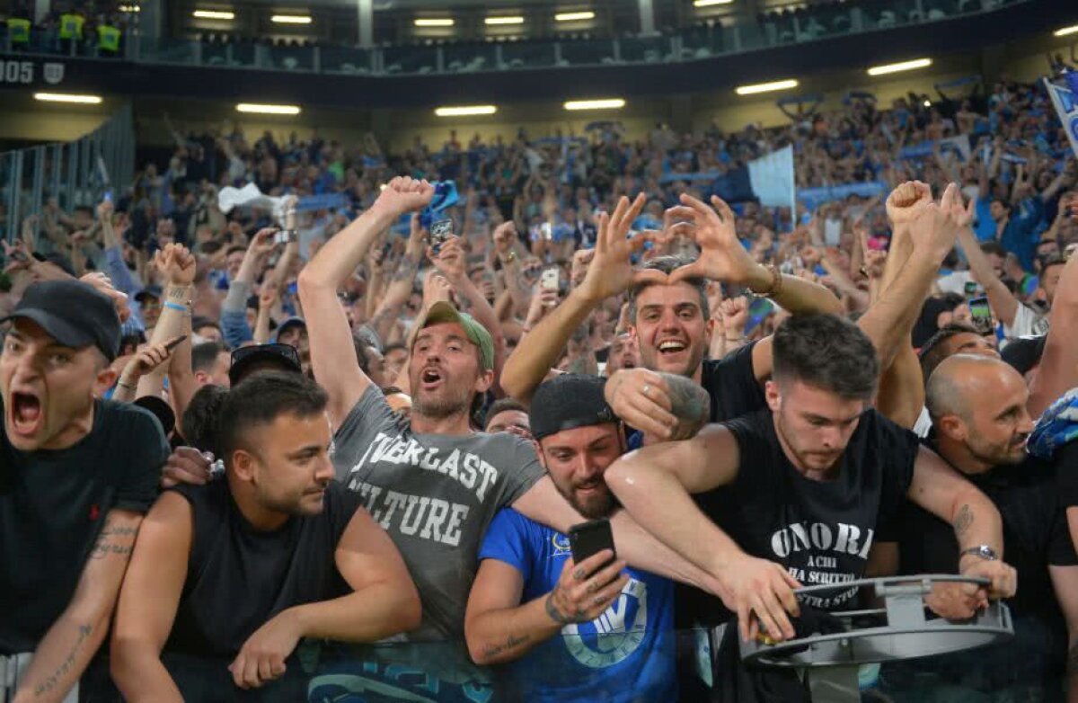 VIDEO + FOTO » FA-BU-LOS! Nebunie la Napoli după victoria cu Juventus! 20.000 de fani au făcut show la aeroport și în oraș: "Mamma mia, așa ceva nu am văzut în viața mea"