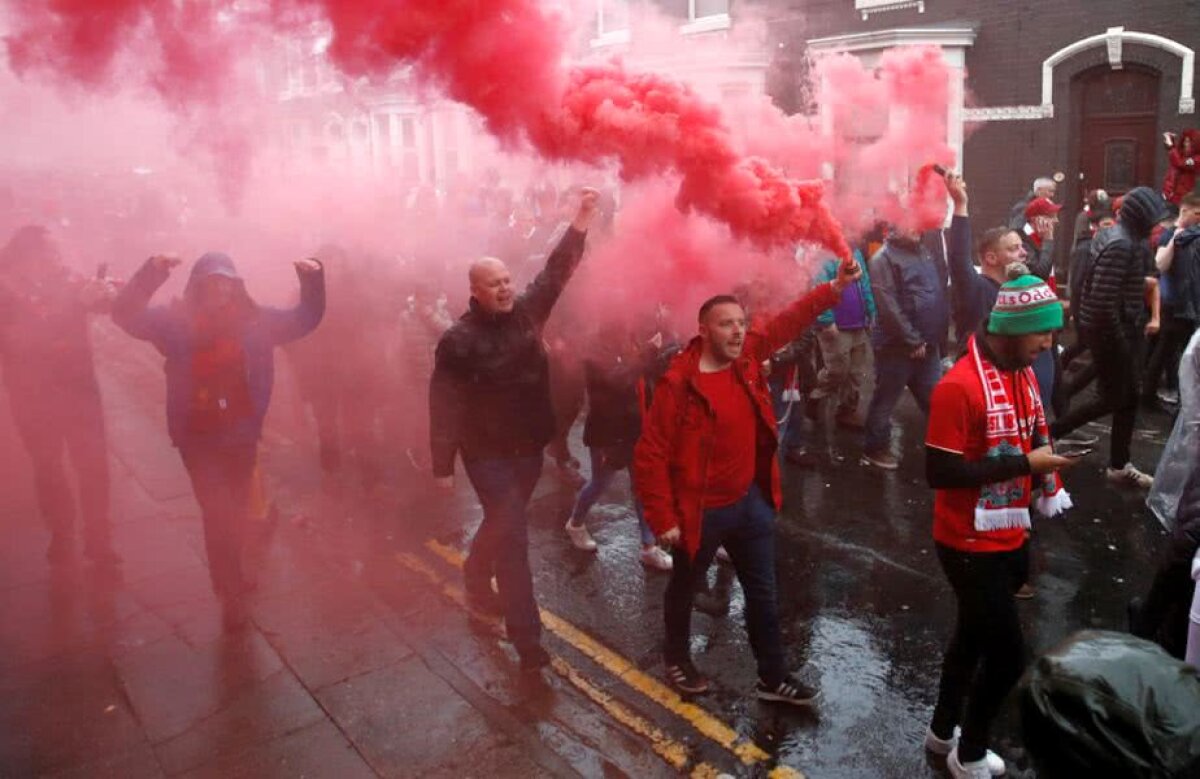 LIVERPOOL - AS ROMA 5-2 // VIDEO + FOTO Violențe extreme la Liverpool » Un fan e în stare critică! Au atacat cu bastoane, ciocane și curele