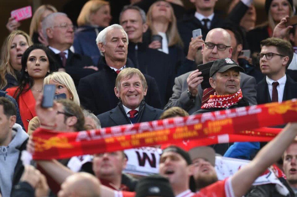 FOTO Bomba sexy a lui "Rushie" » La 56 de ani, legendarul Ian Rush se iubește cu o brunetă fabuloasă de 37: "Îl urmăream la TV când eram mică!"