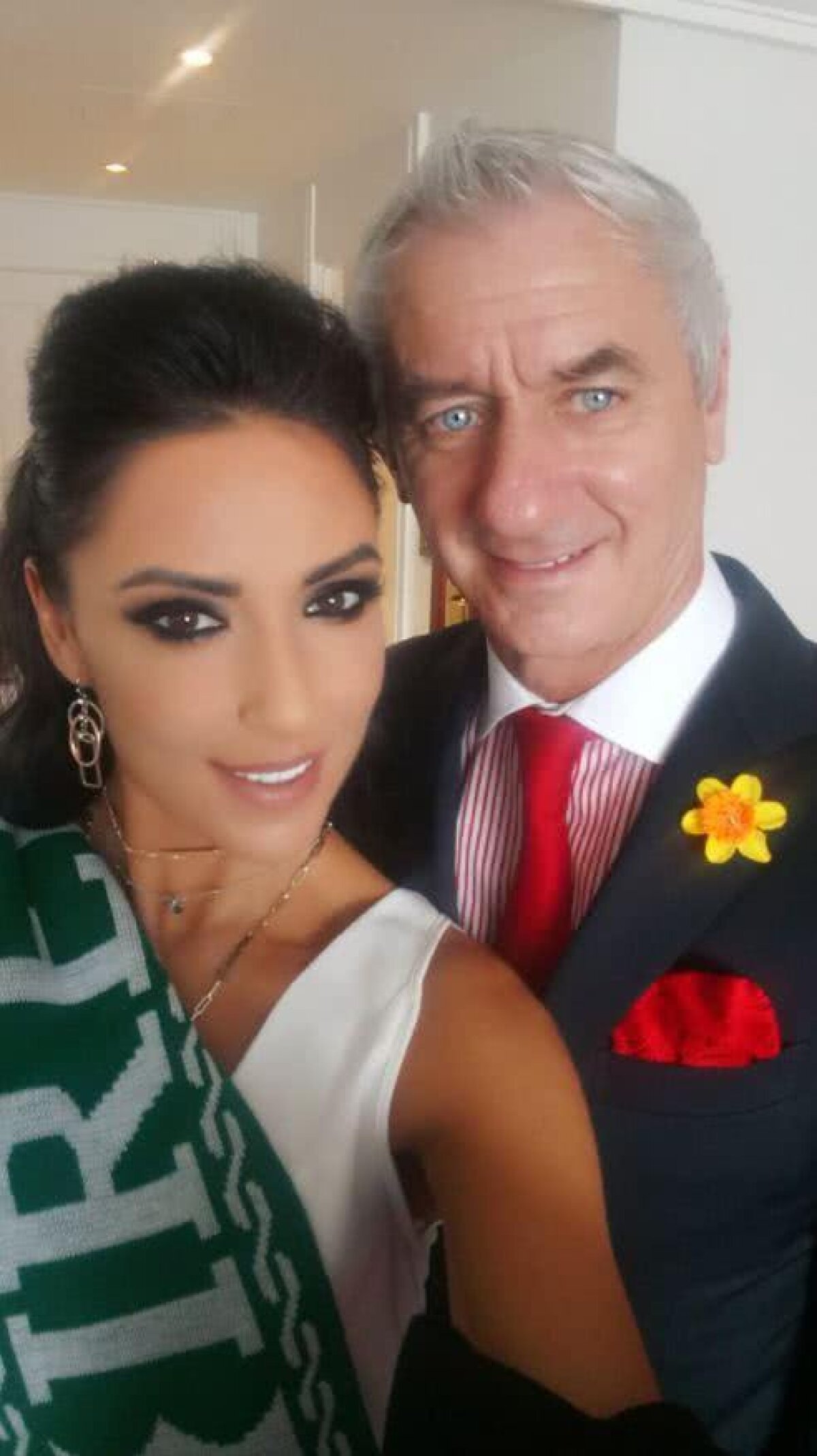 FOTO Bomba sexy a lui "Rushie" » La 56 de ani, legendarul Ian Rush se iubește cu o brunetă fabuloasă de 37: "Îl urmăream la TV când eram mică!"