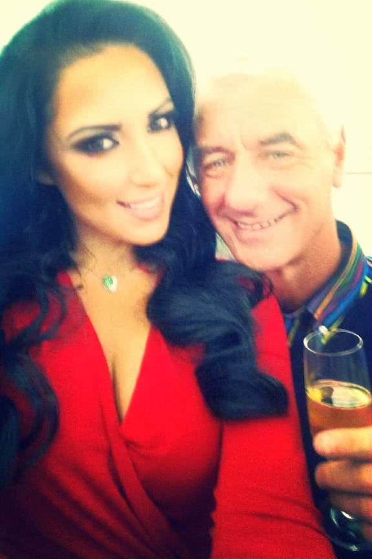 FOTO Bomba sexy a lui "Rushie" » La 56 de ani, legendarul Ian Rush se iubește cu o brunetă fabuloasă de 37: "Îl urmăream la TV când eram mică!"