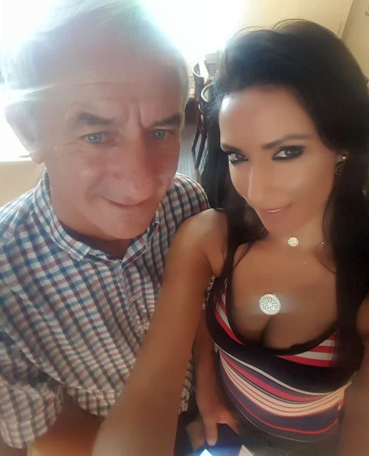 FOTO Bomba sexy a lui "Rushie" » La 56 de ani, legendarul Ian Rush se iubește cu o brunetă fabuloasă de 37: "Îl urmăream la TV când eram mică!"