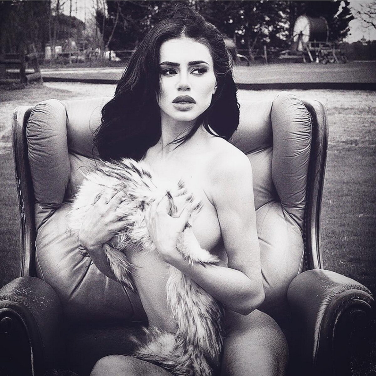 GALERIE FOTO Andreea Sasu, în ipostaze irezistibile