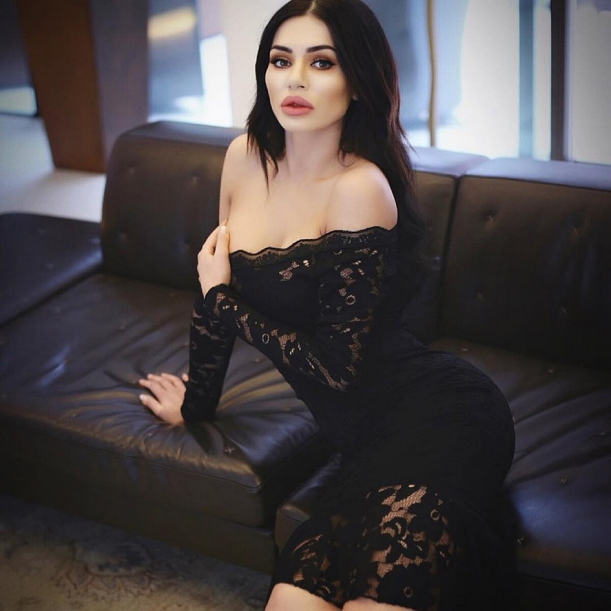 GALERIE FOTO Andreea Sasu, în ipostaze irezistibile