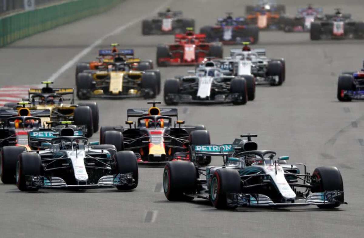 VIDEO+FOTO Cea mai nebună cursă a anului! Lewis Hamilton câștigă MP Baku după un final de infarct
