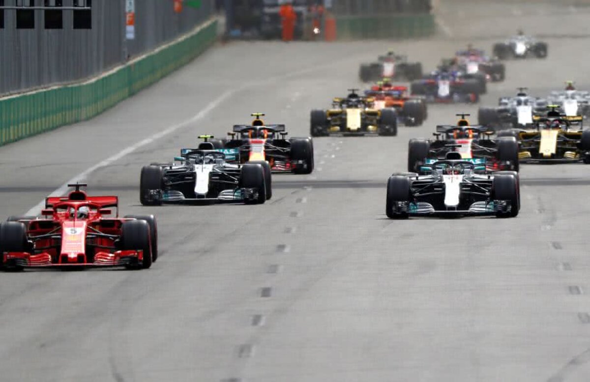 VIDEO+FOTO Cea mai nebună cursă a anului! Lewis Hamilton câștigă MP Baku după un final de infarct