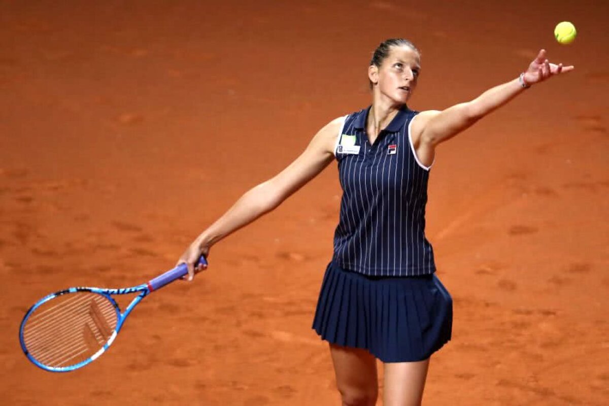 WTA STUTTGART // VIDEO + FOTO Karolina Pliskova a dat lovitura la turneul în care Simona Halep pornea ca mare favorită!