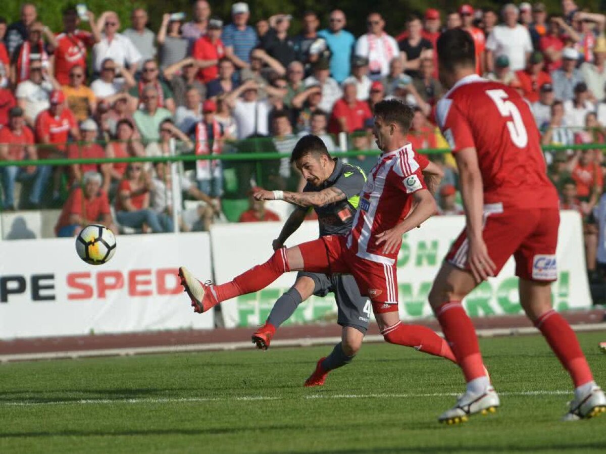 VIDEO + FOTO Sepsi OSK rămâne neînvinsă și după meciul cu Dinamo, 2-0 » "Dubla" lui Tandia a decis duelul