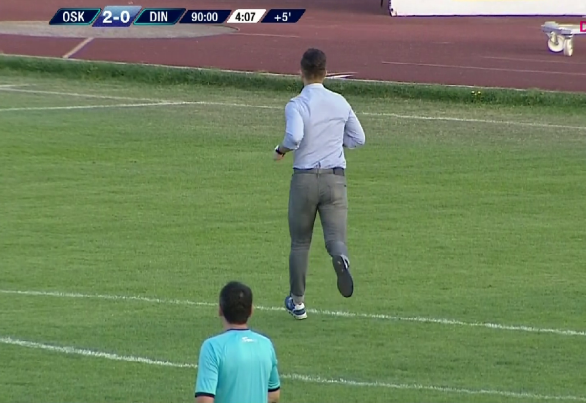 FOTO Incidente la Sf. Gheorghe! Fanii dinamoviști au furat steagul Ungariei » Dănciulescu, victima forțelor de ordine: "Am primit 5 jeturi de gaze lacrimogene și șuturi în fund"