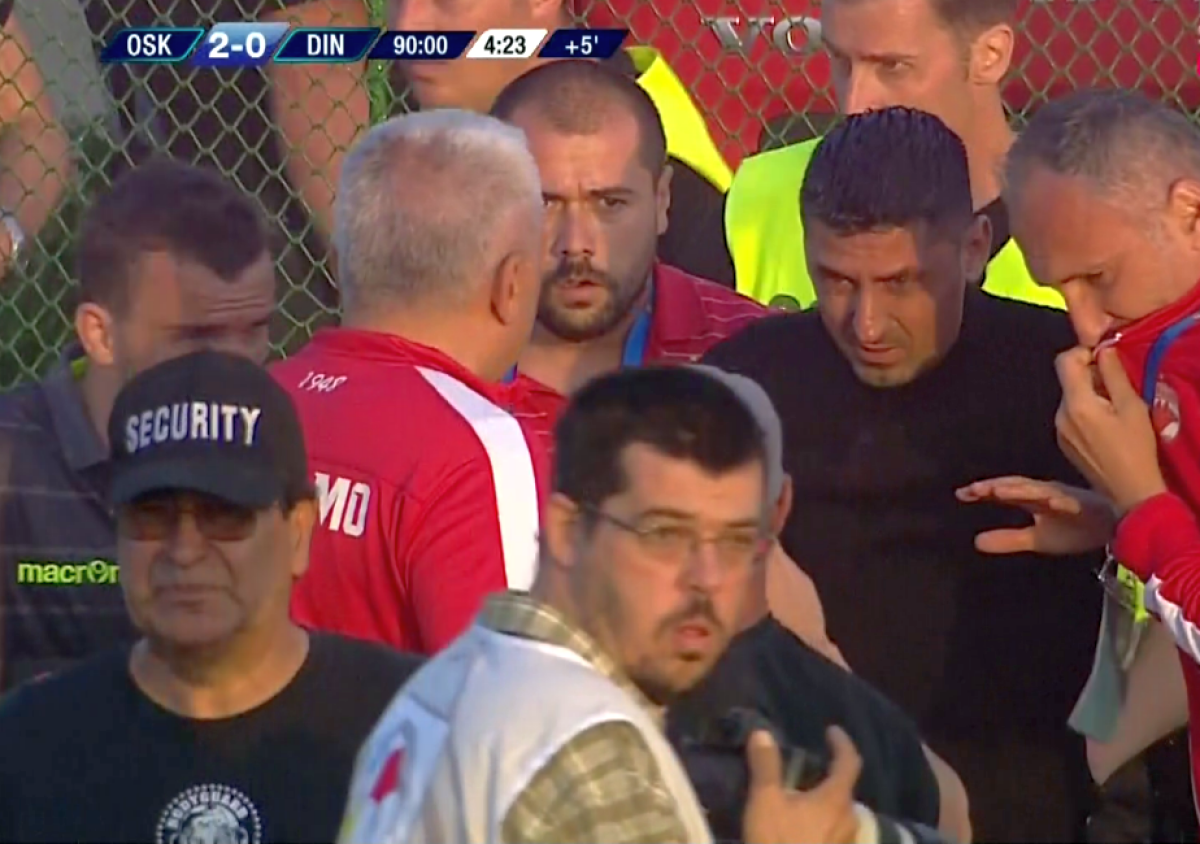 FOTO Incidente la Sf. Gheorghe! Fanii dinamoviști au furat steagul Ungariei » Dănciulescu, victima forțelor de ordine: "Am primit 5 jeturi de gaze lacrimogene și șuturi în fund"