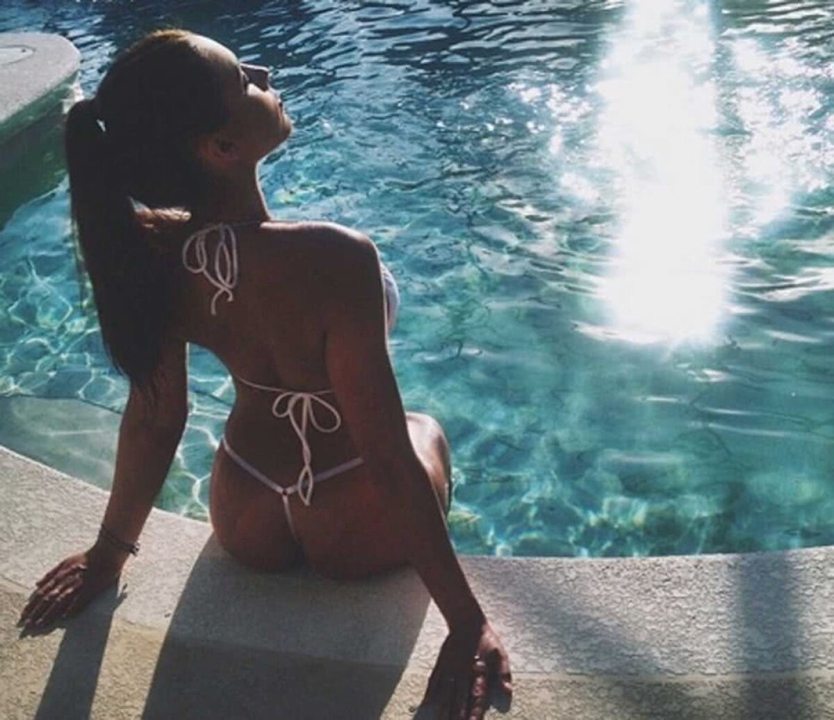 FOTO HOT Ea îl regretă pe Wenger! Muza lui Arsenal suferă pentru plecarea antrenorului