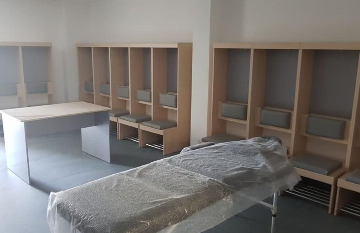 GALERIE FOTO E gata! Stadionul echipei lui Dragnea, inaugurat astăzi, la 7 luni de la vizita Gazetei » Dotări la standarde UEFA, însă e o problemă ;)