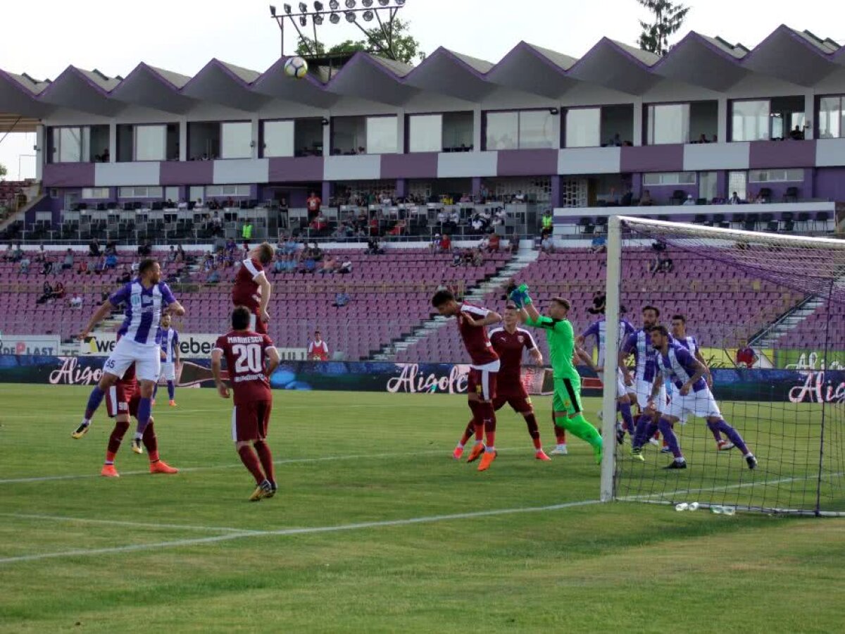 VIDEO+FOTO Mutu îl învinge pe prietenul Neaga, scor 3-2, și Poli Timișoara continuă să sufere în subsolul clasamentului