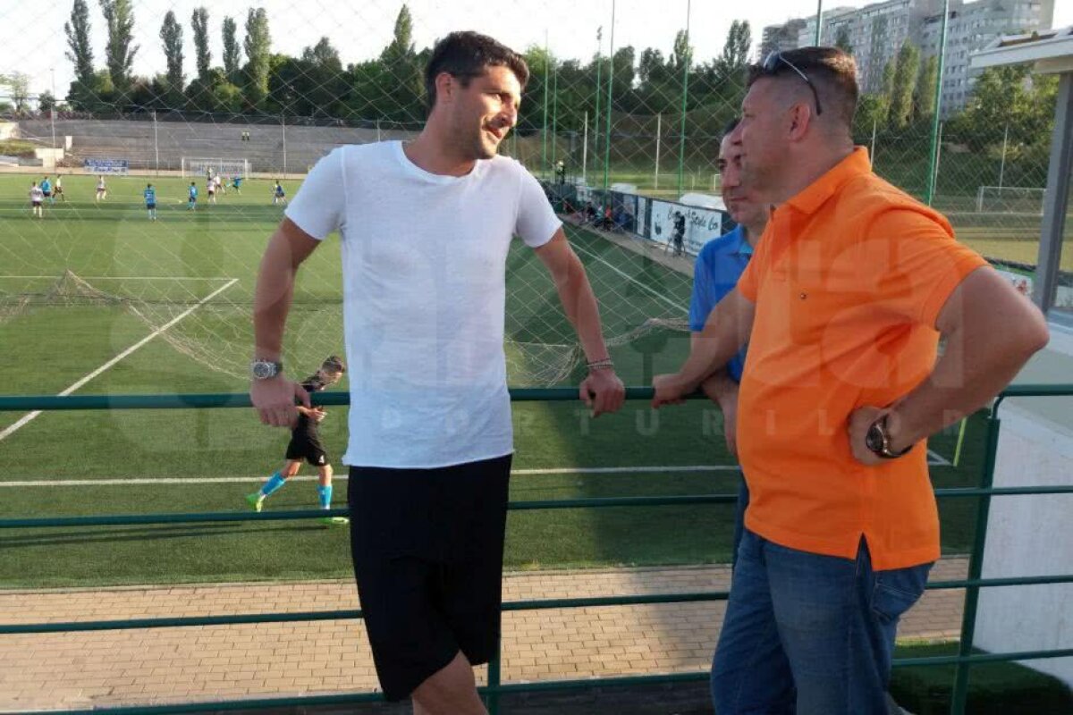 VIDEO+FOTO Daniel Niculae continuă conflictul cu Academia Rapid! A fost la meci, dar n-a vrut să joace