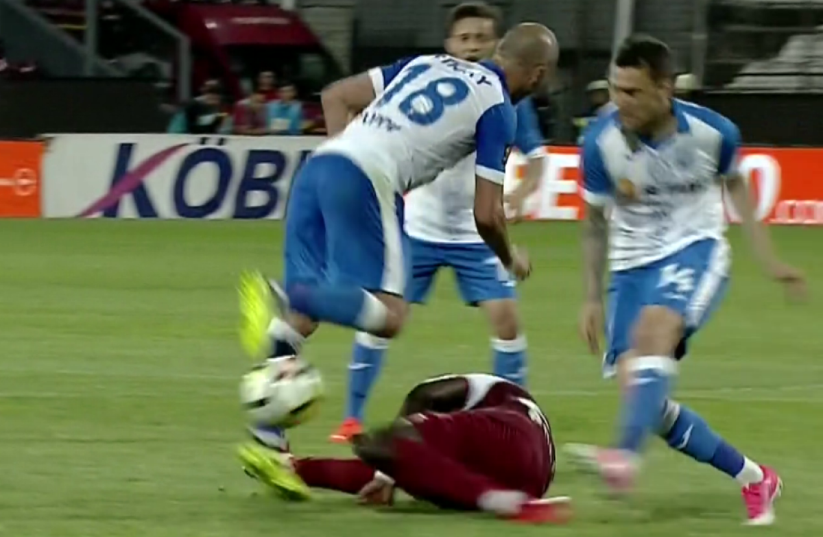 FOTO "Roșu" direct! Un om de bază al lui Petrescu a intrat mai devreme în vacanță în minutul 82 cu Craiova