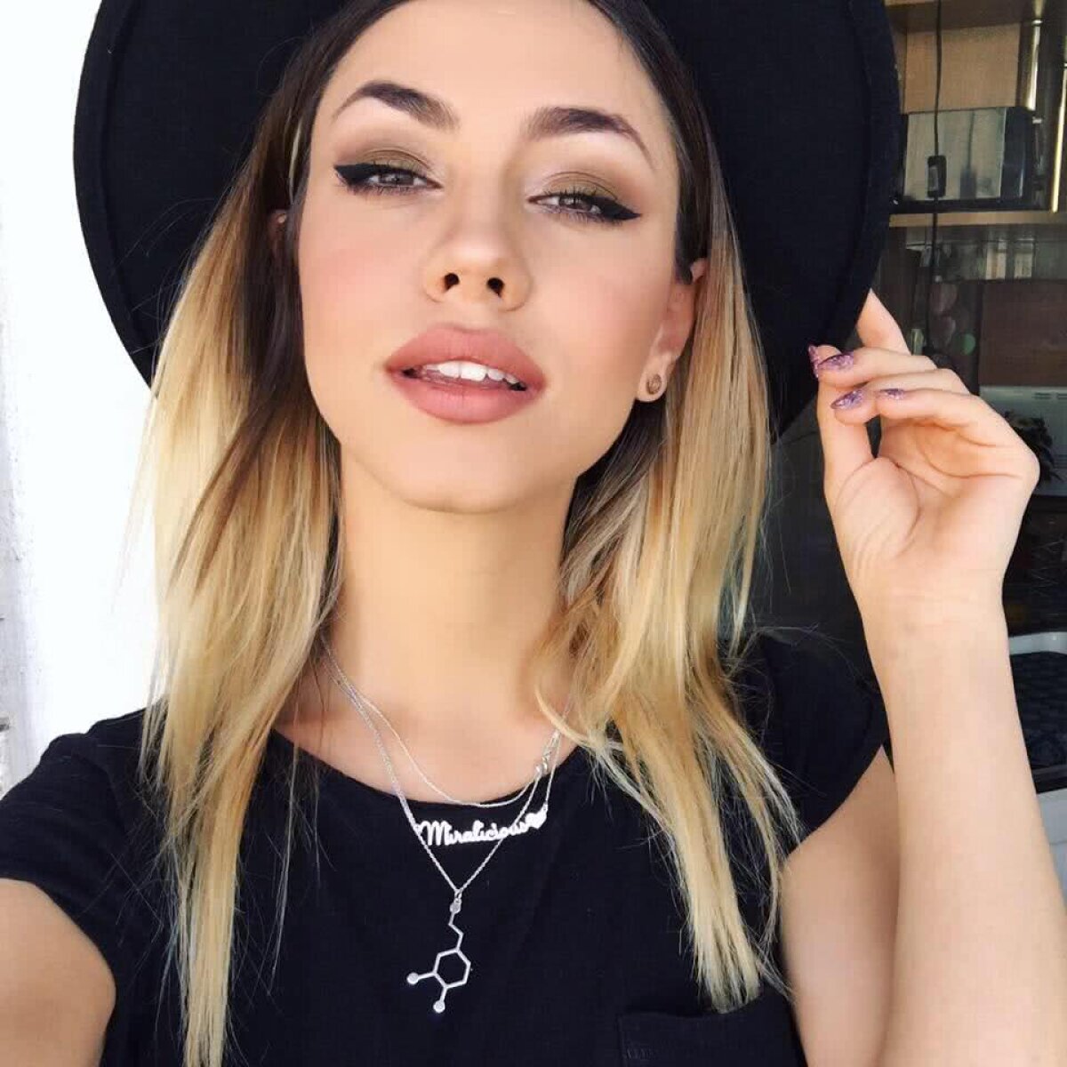 FOTO ”Regina perfectă” din România e fascinată de fotbal: "Ziua e prea scurtă, dar pentru sport găsesc mereu timp"