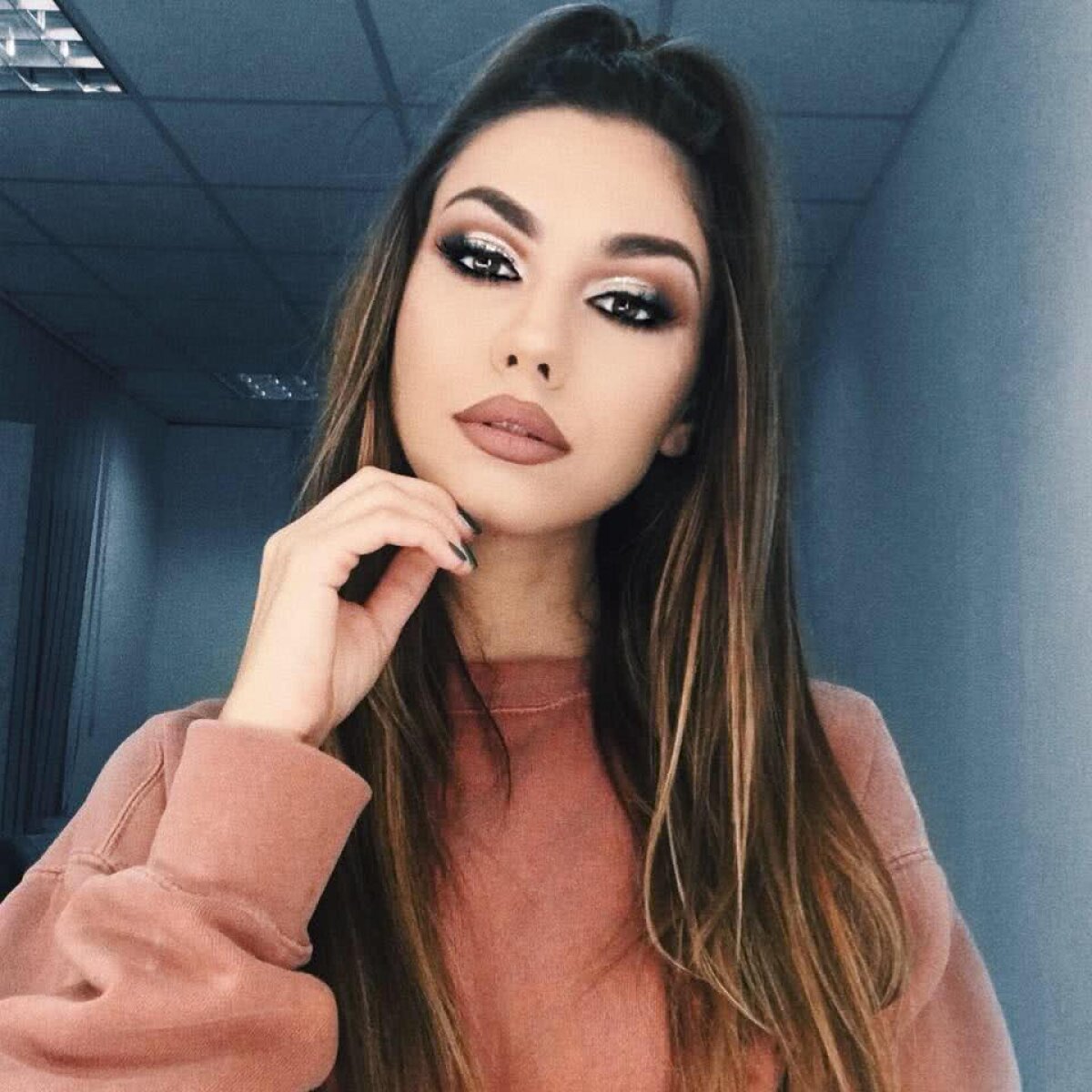 FOTO ”Regina perfectă” din România e fascinată de fotbal: "Ziua e prea scurtă, dar pentru sport găsesc mereu timp"