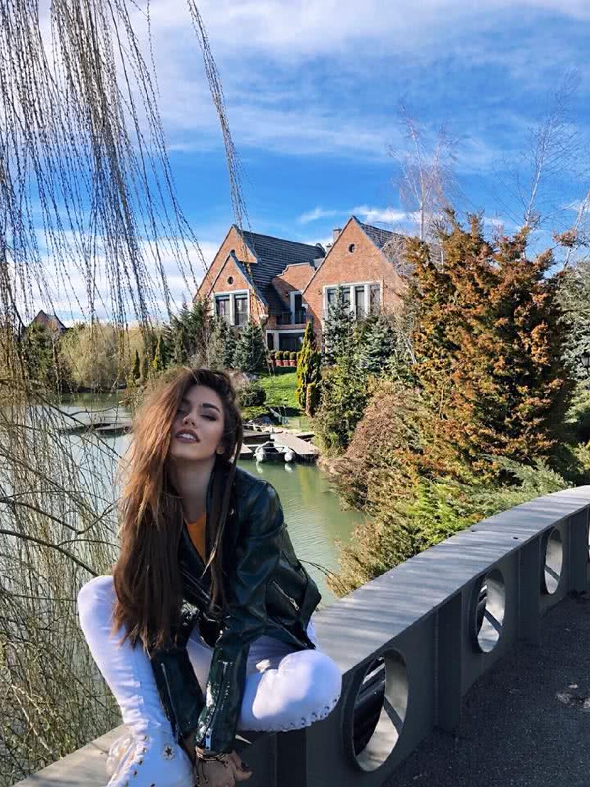 FOTO ”Regina perfectă” din România e fascinată de fotbal: "Ziua e prea scurtă, dar pentru sport găsesc mereu timp"