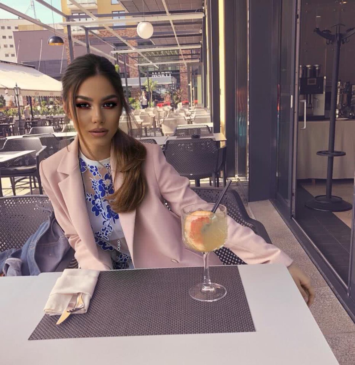 FOTO ”Regina perfectă” din România e fascinată de fotbal: "Ziua e prea scurtă, dar pentru sport găsesc mereu timp"