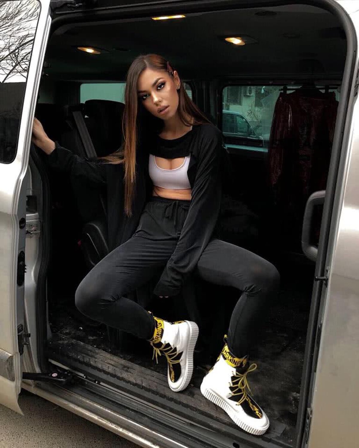 FOTO ”Regina perfectă” din România e fascinată de fotbal: "Ziua e prea scurtă, dar pentru sport găsesc mereu timp"