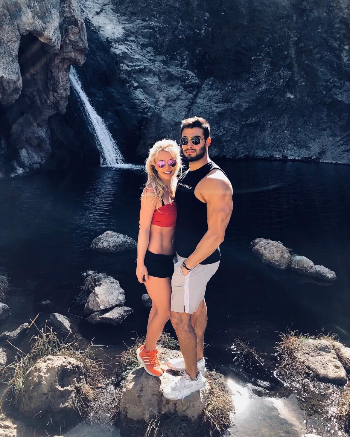 VIDEO & FOTO Vrea să devină regina fitnessului » Imagini demențiale cu Britney Spears și iubitul ei