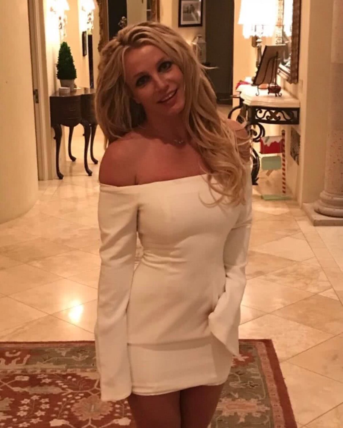 VIDEO & FOTO Vrea să devină regina fitnessului » Imagini demențiale cu Britney Spears și iubitul ei