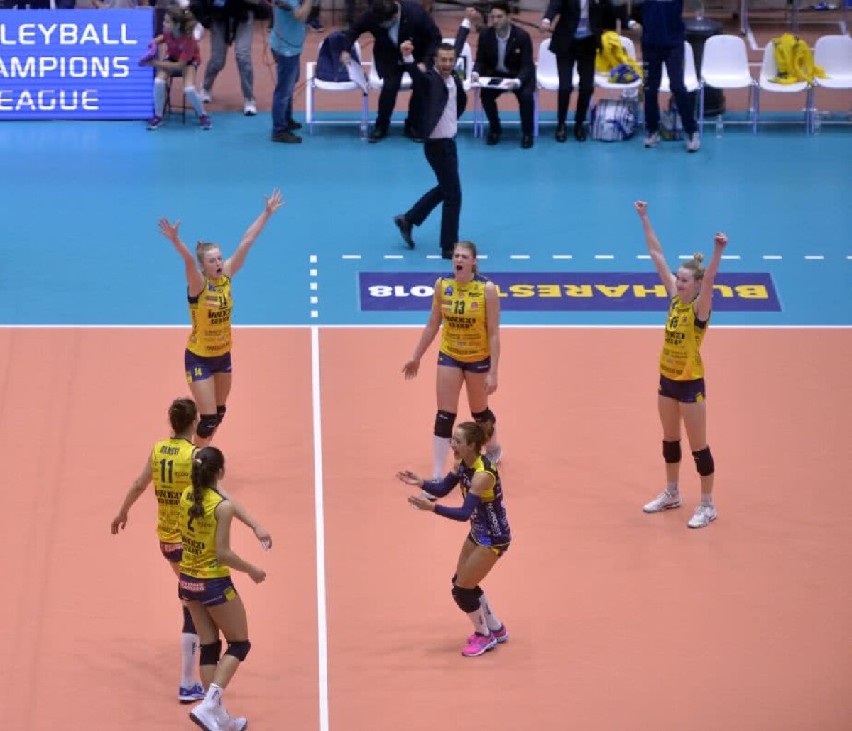 VIDEO+FOTO Înfrânte, dar intră în istorie! Volei Alba Blaj a pierdut finala Ligii Campionilor, în fața turcoaicelor de la Vakifbank