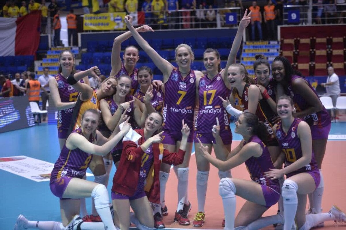 VIDEO+FOTO Înfrânte, dar intră în istorie! Volei Alba Blaj a pierdut finala Ligii Campionilor, în fața turcoaicelor de la Vakifbank