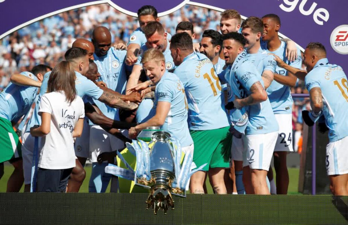 VIDEO+FOTO Sărbătoare la Manchester! Fanii lui City au intrat pe terenul de joc după al 5-lea titlu din istoria clubului