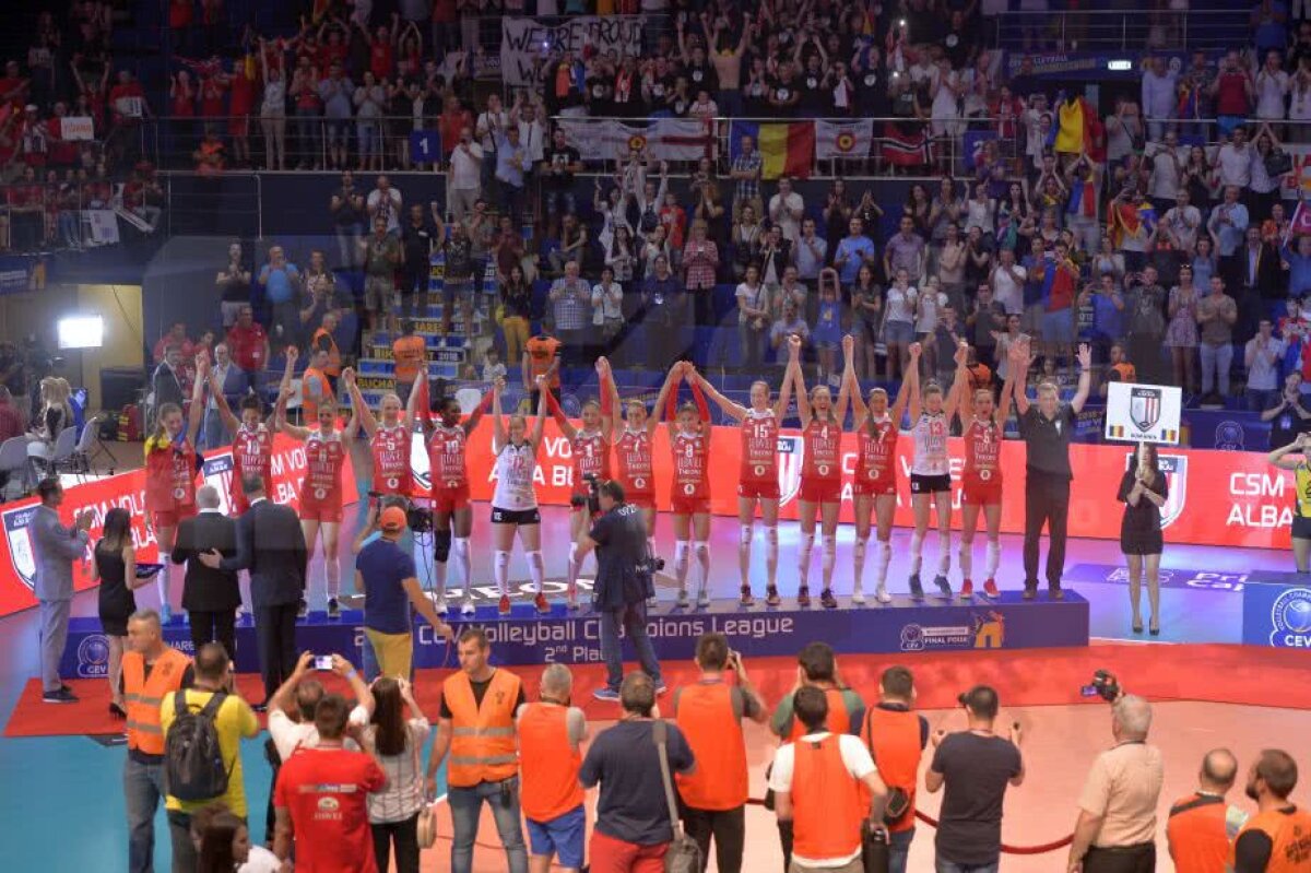 VIDEO+FOTO Înfrânte, dar intră în istorie! Volei Alba Blaj a pierdut finala Ligii Campionilor, în fața turcoaicelor de la Vakifbank