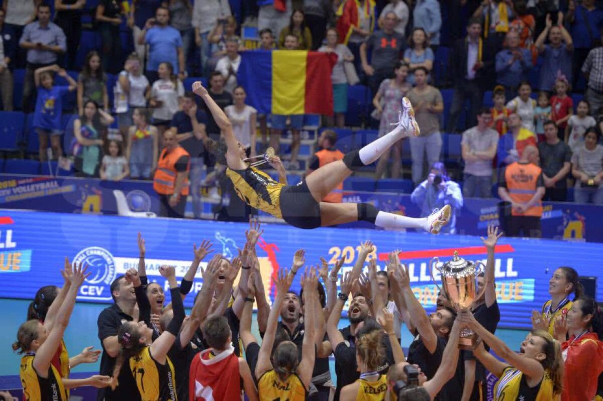 VIDEO+FOTO Înfrânte, dar intră în istorie! Volei Alba Blaj a pierdut finala Ligii Campionilor, în fața turcoaicelor de la Vakifbank