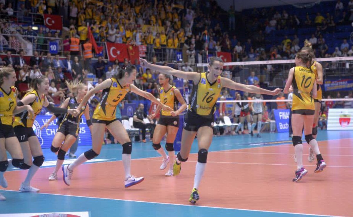 VIDEO+FOTO Înfrânte, dar intră în istorie! Volei Alba Blaj a pierdut finala Ligii Campionilor, în fața turcoaicelor de la Vakifbank