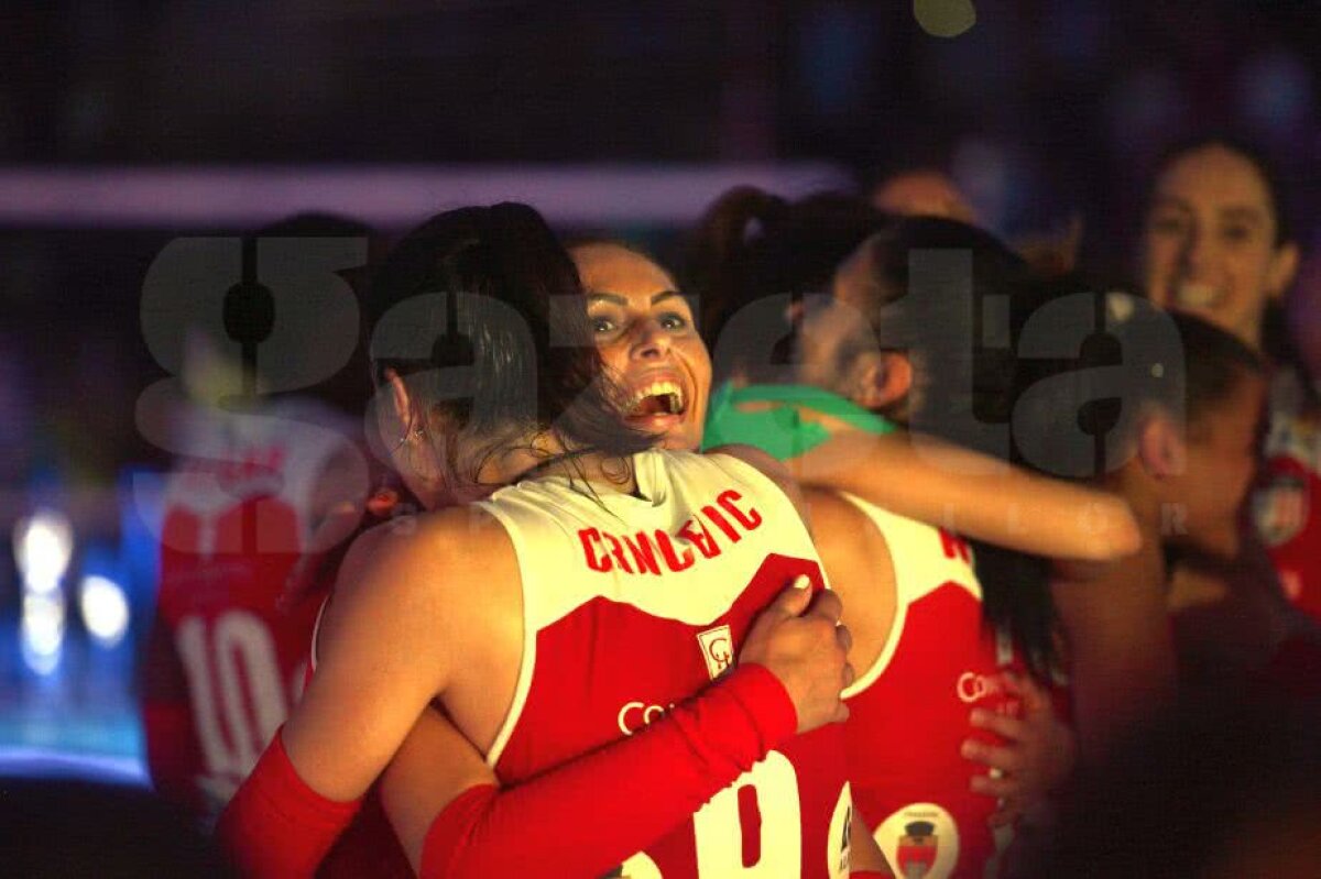 VIDEO+FOTO Înfrânte, dar intră în istorie! Volei Alba Blaj a pierdut finala Ligii Campionilor, în fața turcoaicelor de la Vakifbank