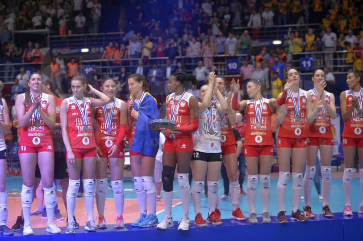 VIDEO+FOTO Înfrânte, dar intră în istorie! Volei Alba Blaj a pierdut finala Ligii Campionilor, în fața turcoaicelor de la Vakifbank