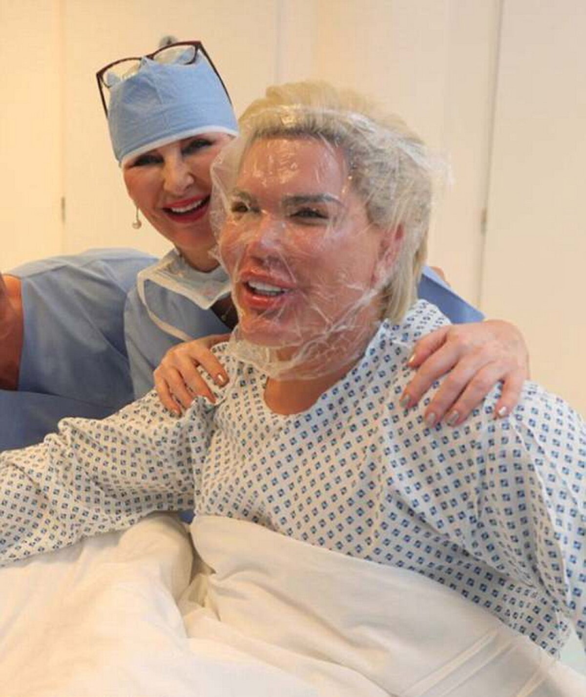 GALERIE FOTO Ultima nebunie a păpuşii umane Ken: Şi-a injectat celule stem în faţă!