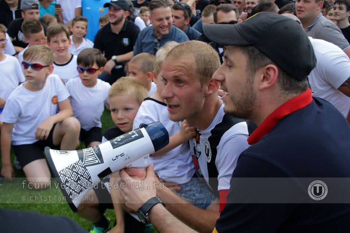VIDEO+FOTO Sărbătoare nebună după promovarea lui U Cluj + Ardelenii au făcut primele transferuri pentru Liga 2