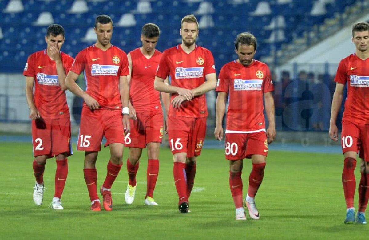 GALERIE FOTO + VIDEO Steliștii, stană de piatră » Jucătorii lui Dică, prăbușiți pe gazonul de la Iași