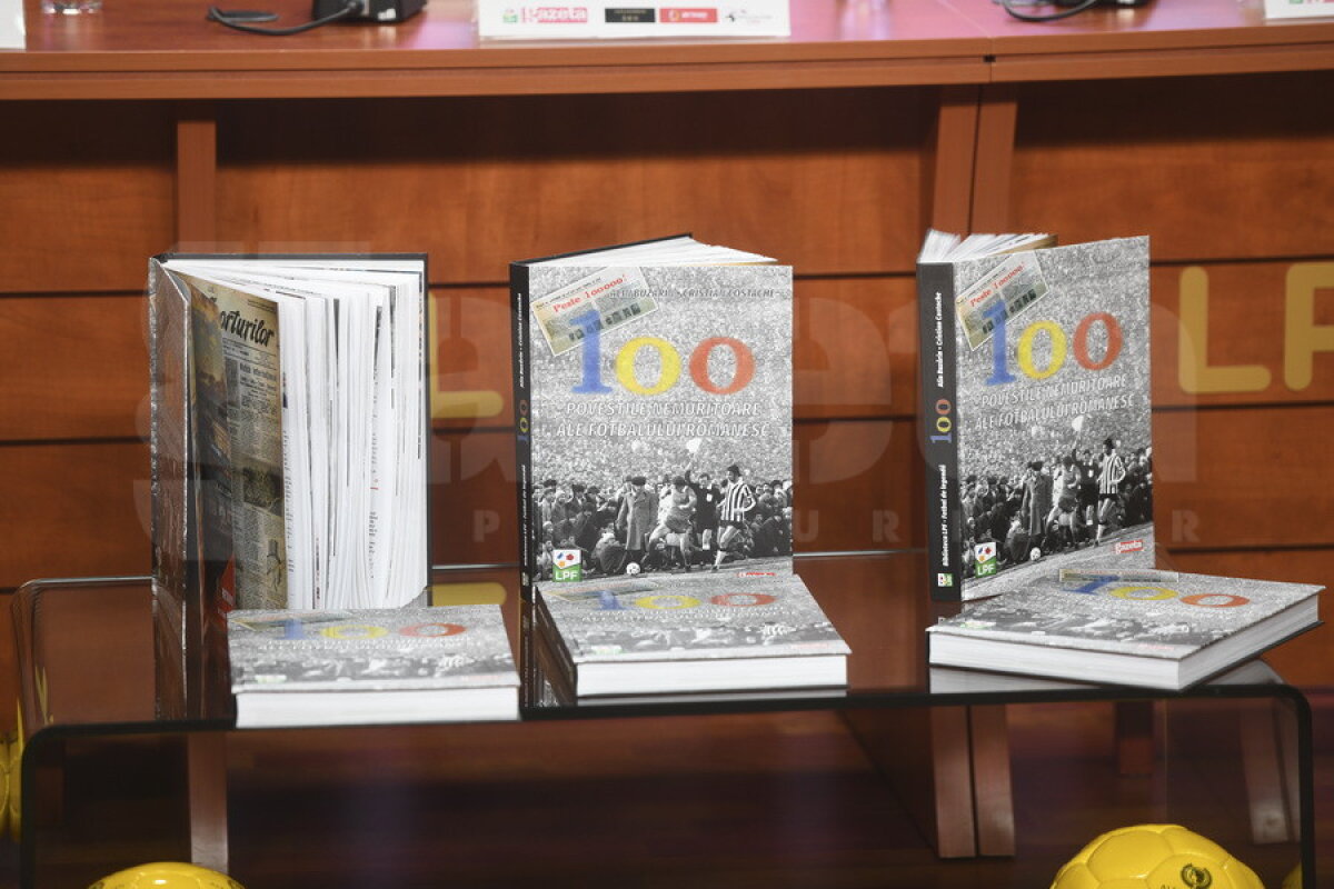 GALERIE FOTO Albumul de colecție "100. Poveștile nemuritoare ale fotbalului românesc" a fost lansat astăzi la sediul LPF » Cornel Dinu: "Aștept cu nerăbdare să gust din atâtea povestiri ale fotbalului nostru" 
