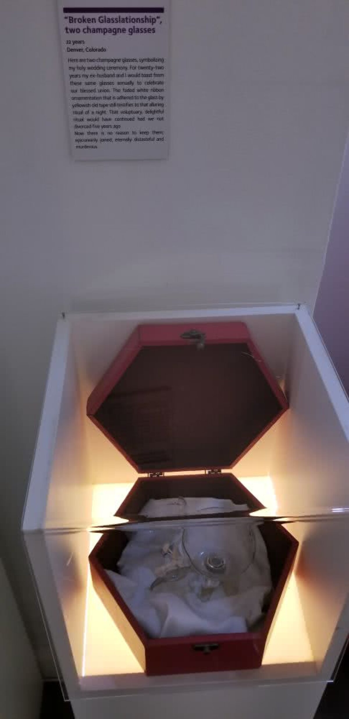 FOTOREPORTAJ "Nu puteam să dorm de bătaia tastelor când juca toată noaptea Football Manager!" » Cele mai tari amintiri din cel mai bizar muzeu european