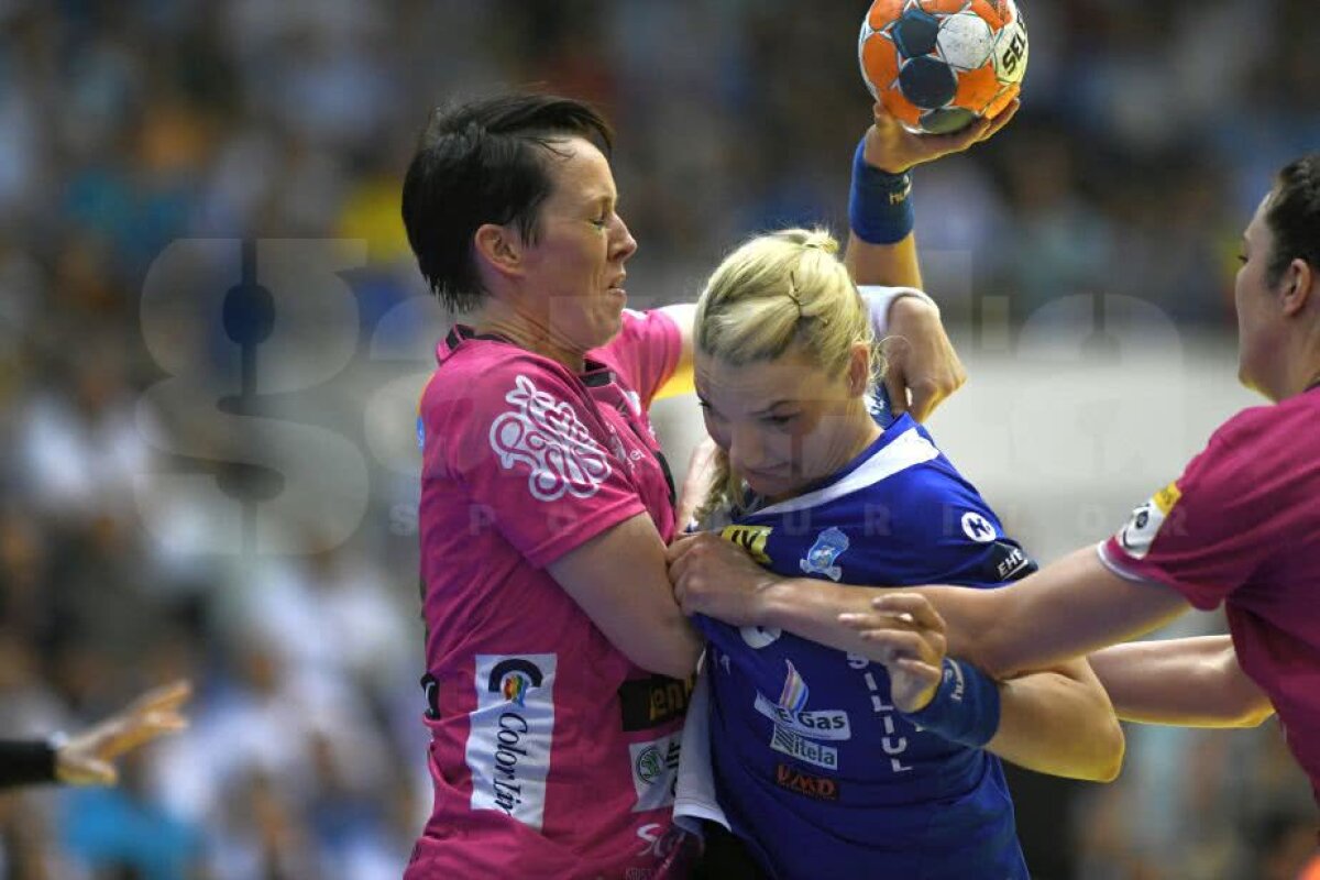 VIDEO + FOTO // SCM Craiova CÂȘTIGĂ Cupa EHF! Final absolut DRAMATIC cu Kristiansand » Dumanska a apărat două lovituri IMPOSIBILE în ultimele 10 secunde