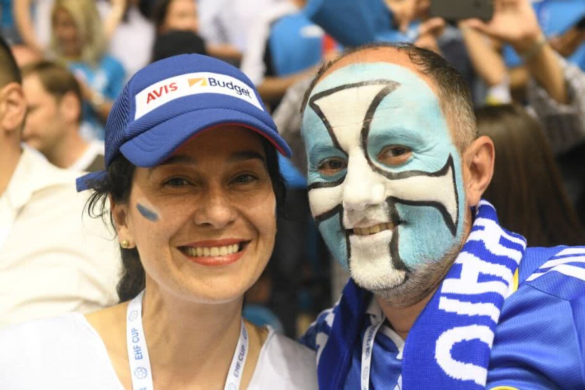 VIDEO + FOTO Atmosfera SENZAȚIONALĂ din sala Polivalentă a purtat SCM Craiova spre trofeul Cupei EHF!