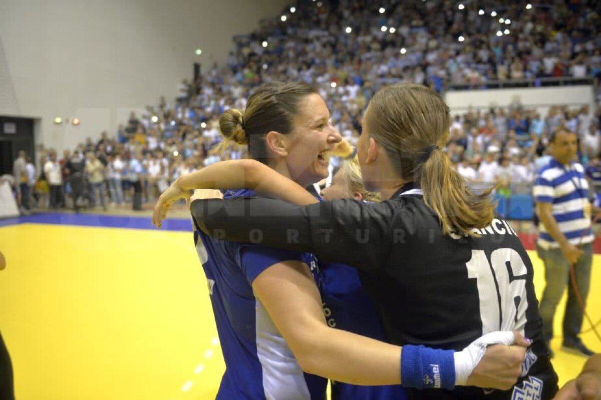 VIDEO + FOTO // SCM Craiova CÂȘTIGĂ Cupa EHF! Final absolut DRAMATIC cu Kristiansand » Dumanska a apărat două lovituri IMPOSIBILE în ultimele 10 secunde