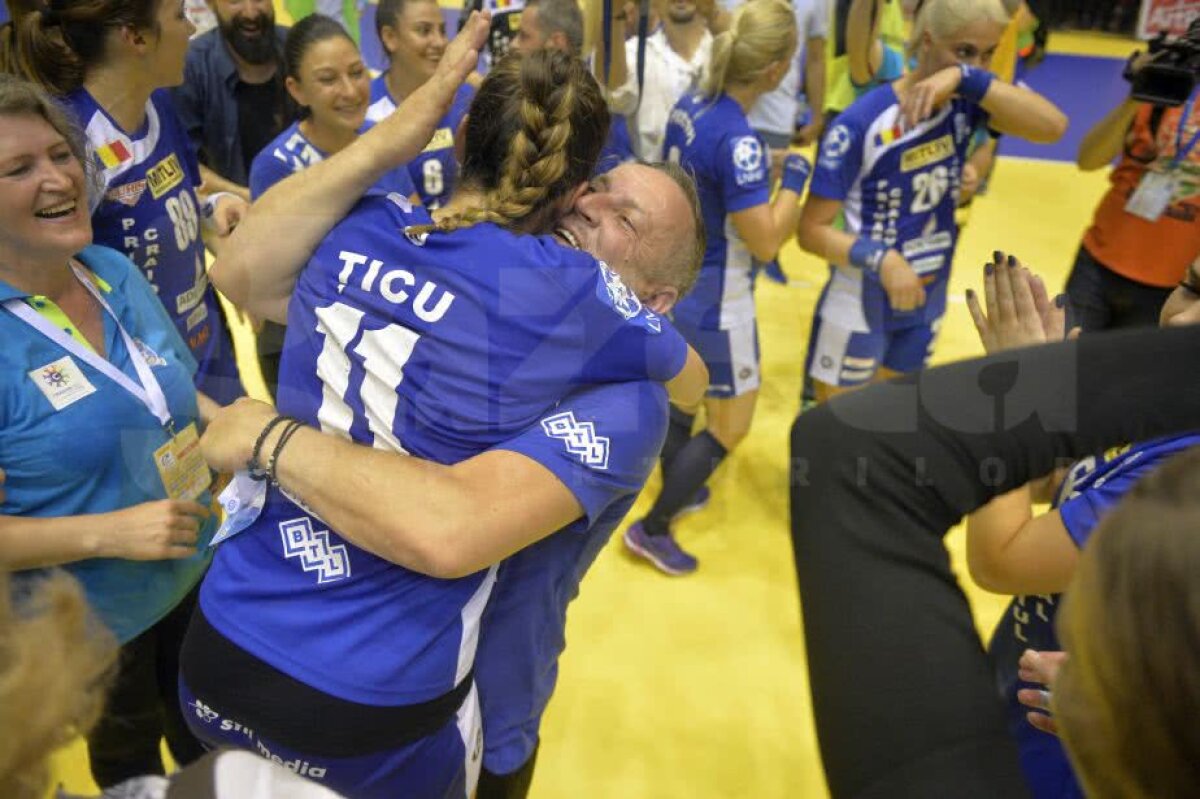 VIDEO + FOTO // SCM Craiova CÂȘTIGĂ Cupa EHF! Final absolut DRAMATIC cu Kristiansand » Dumanska a apărat două lovituri IMPOSIBILE în ultimele 10 secunde