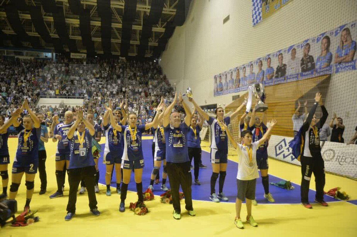 VIDEO + FOTO // SCM Craiova CÂȘTIGĂ Cupa EHF! Final absolut DRAMATIC cu Kristiansand » Dumanska a apărat două lovituri IMPOSIBILE în ultimele 10 secunde