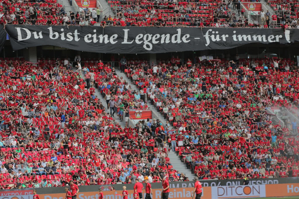 VIDEO + FOTO VAR a stricat retragerea unei legende a fotbalului german » Scenografia emoționantă de pe BayArena