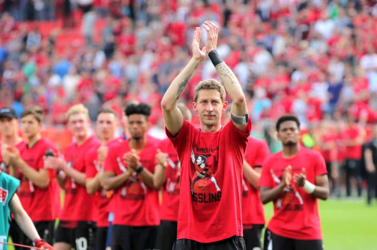 VIDEO + FOTO VAR a stricat retragerea unei legende a fotbalului german » Scenografia emoționantă de pe BayArena