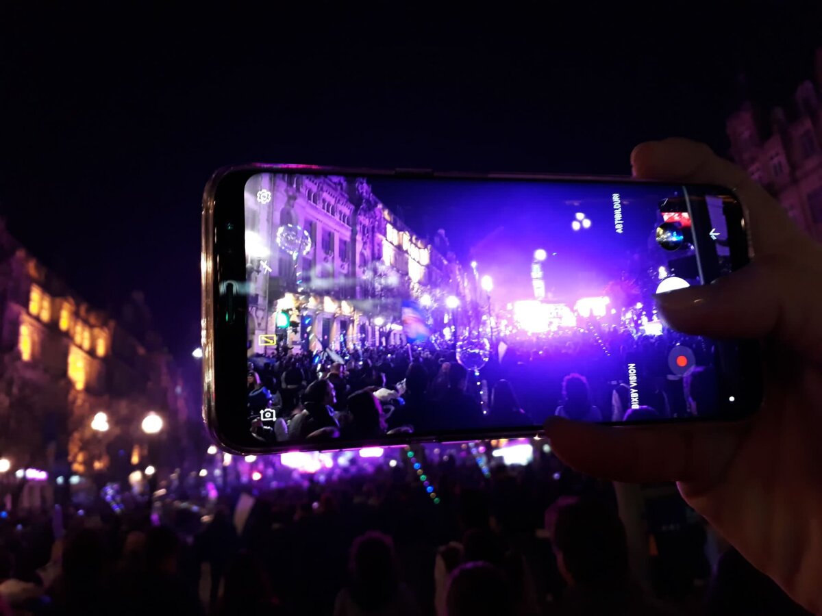 GALERIE FOTO + VIDEO Imagini COLOSALE de la Porto! Un român a fost martor la celebrarea titlului: "250.000 de oameni în delir!"